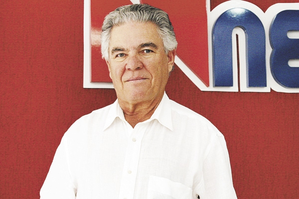 Destaque esta semana para o amigo Ademir Sebastião Pedro de Souza, empresário do setor de viagens (Nena), que estará aniversariando na próxima sexta-feira, 20. Além das caminhadas diárias, ele já fez várias vezes o trajeto Franca-Aparecida do Norte, a pé 
